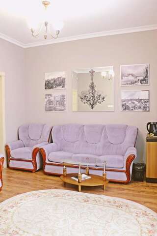 Отель Мини-отель Жемчужина Одесса Улучшенный двухместный номер с 1 кроватью-10